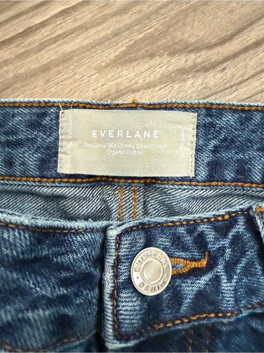 Everlane Curvy 90s Cheeky Straight Jeans - Picture 2 of 3